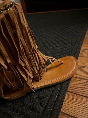 Fringe Moccasin Thong Sandals in Brown